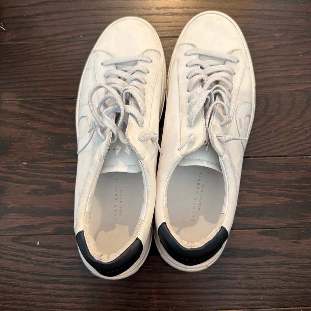 Oliver Cabell White Low-Top Sneakers with Black Heel Tab - Picture 3 of 5